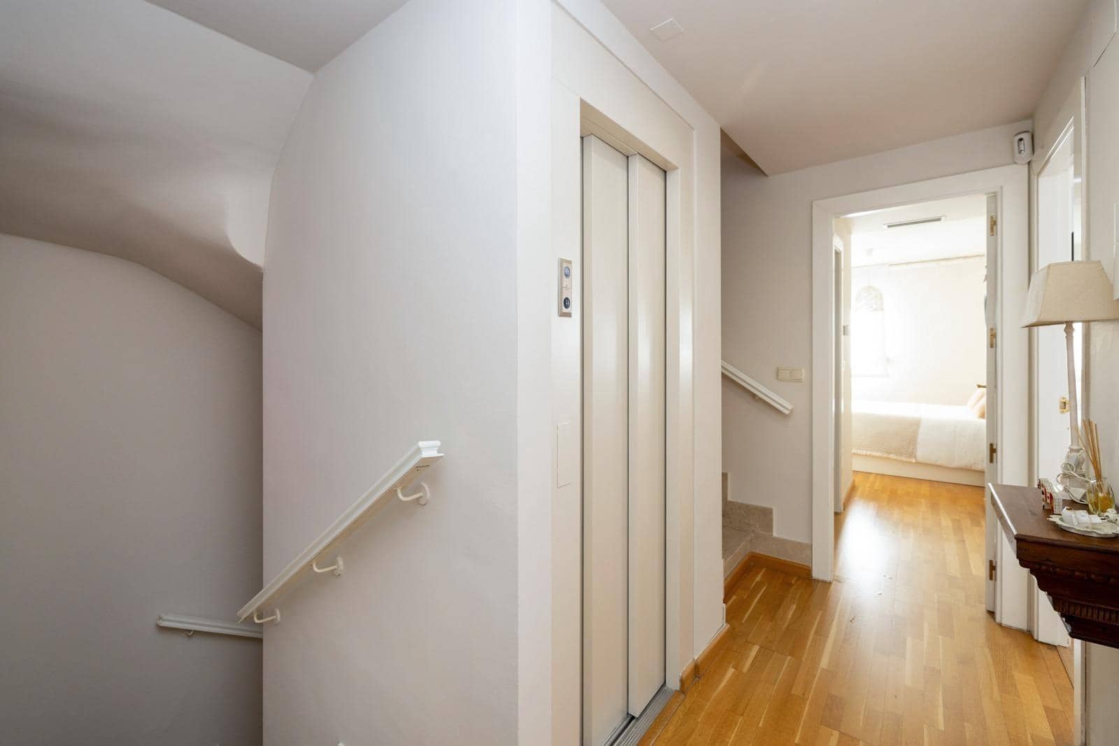 4 soverom Rekkehus til salgs i Granada by med svømmebasseng garasje - € 770 000 (Ref: 9615433)