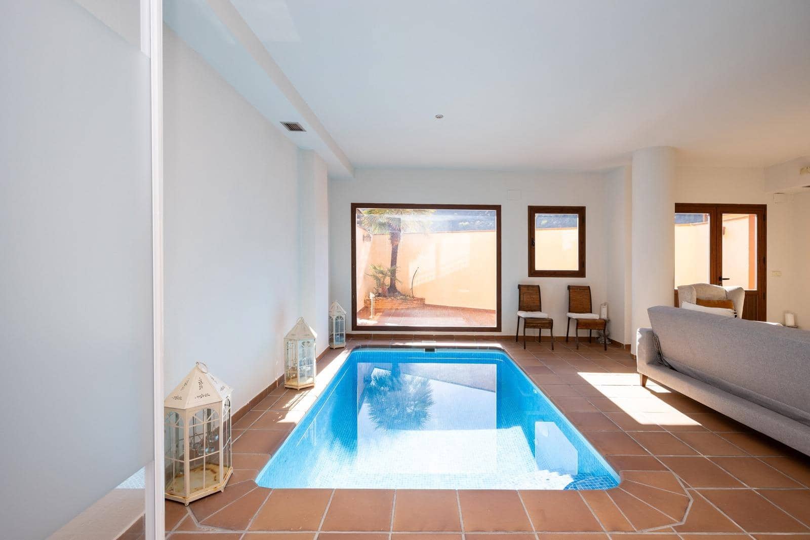 4 soverom Rekkehus til salgs i Granada by med svømmebasseng garasje - € 770 000 (Ref: 9615433)