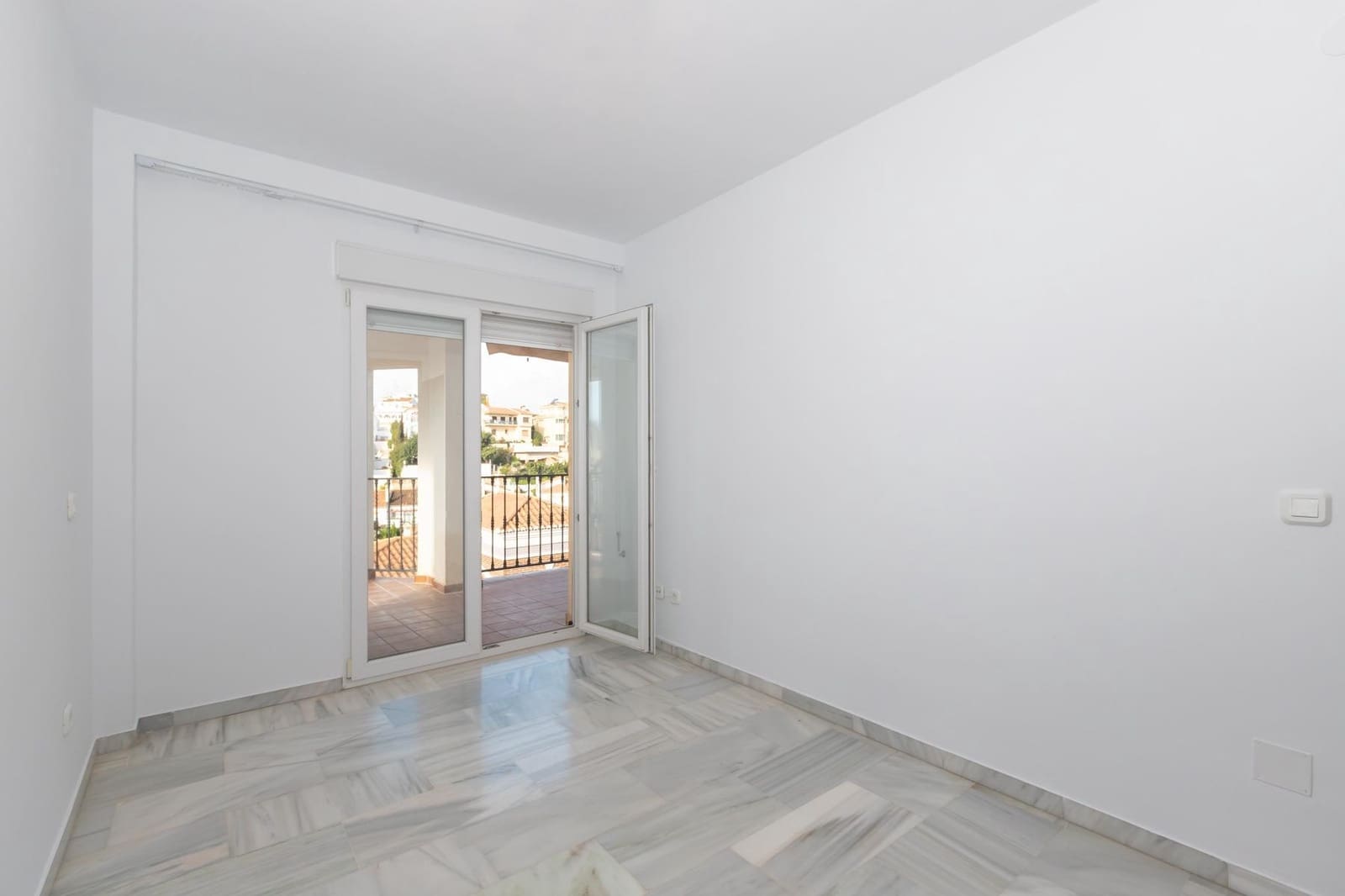 3 bedroom Flat for sale in Rincon de la Victoria with pool garage - € 390,000 (Ref: 9615434)