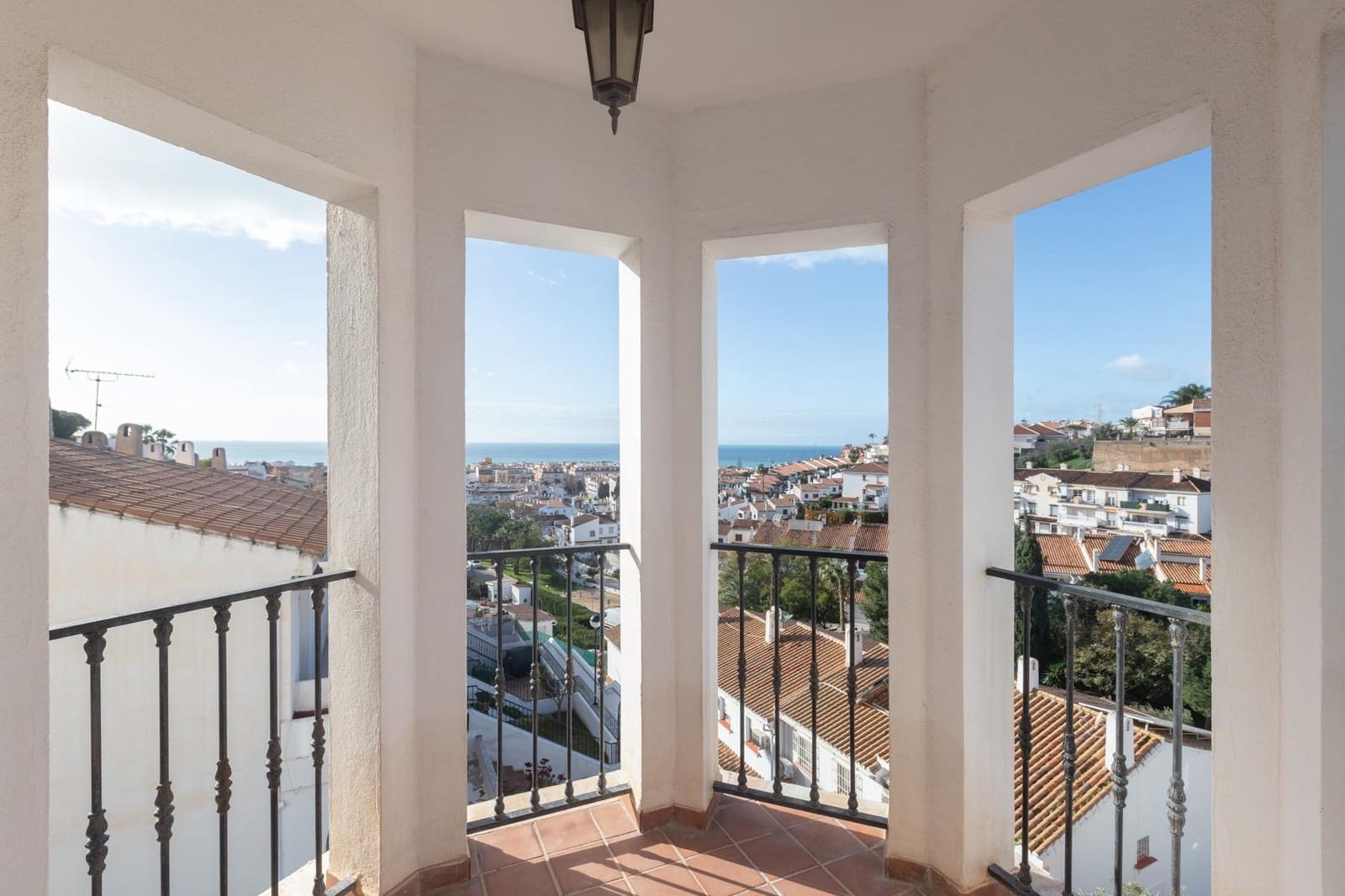 3 bedroom Flat for sale in Rincon de la Victoria with pool garage - € 390,000 (Ref: 9615434)