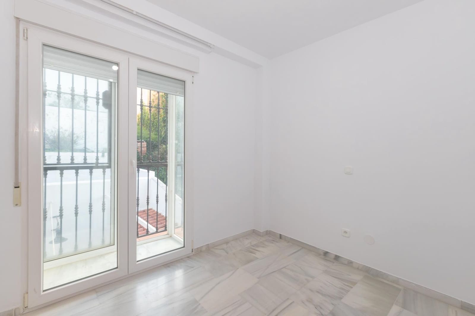 3 bedroom Flat for sale in Rincon de la Victoria with pool garage - € 390,000 (Ref: 9615434)