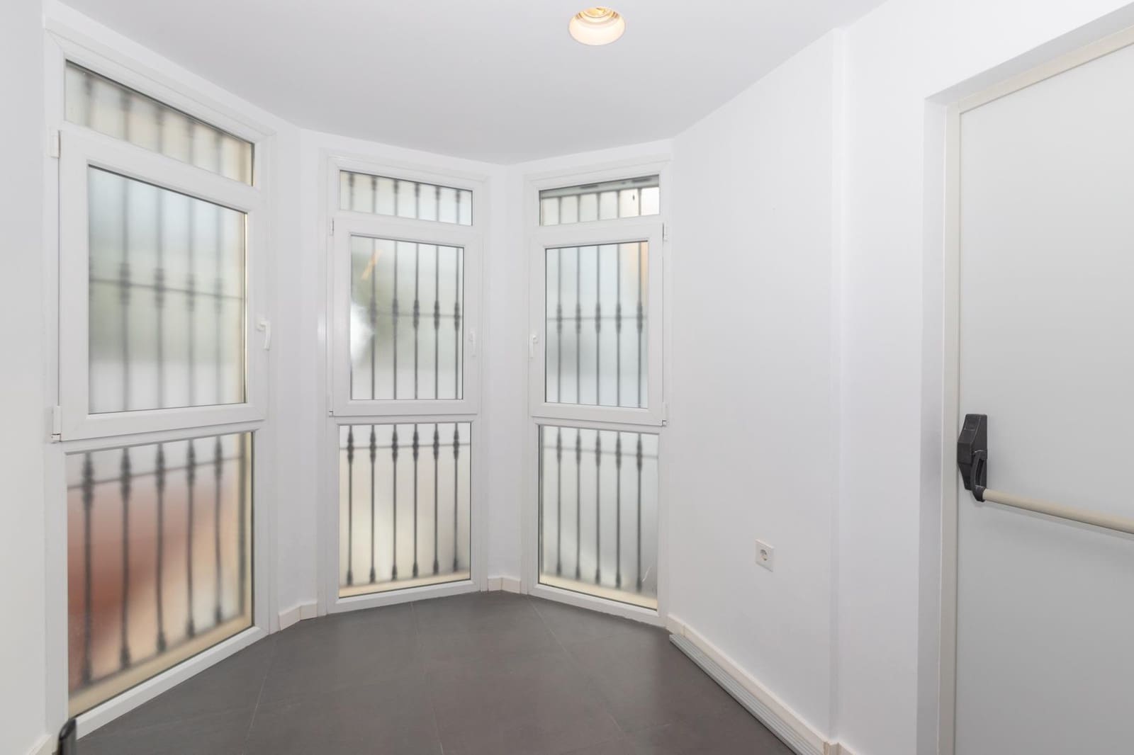 3 bedroom Flat for sale in Rincon de la Victoria with pool garage - € 390,000 (Ref: 9615434)