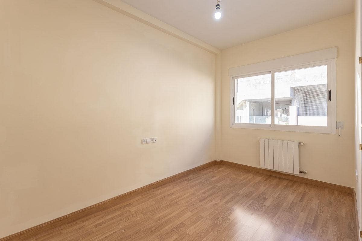 4 soverom Hus til salgs i Granada by med svømmebasseng garasje - € 510 000 (Ref: 9627458)