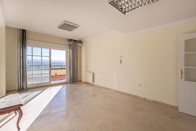 4 soverom Hus til salgs i Granada by med svømmebasseng garasje - € 510 000 (Ref: 9627458)