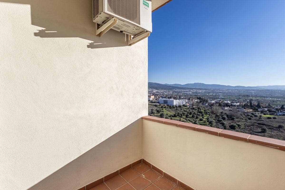 4 soverom Hus til salgs i Granada by med svømmebasseng garasje - € 510 000 (Ref: 9627458)