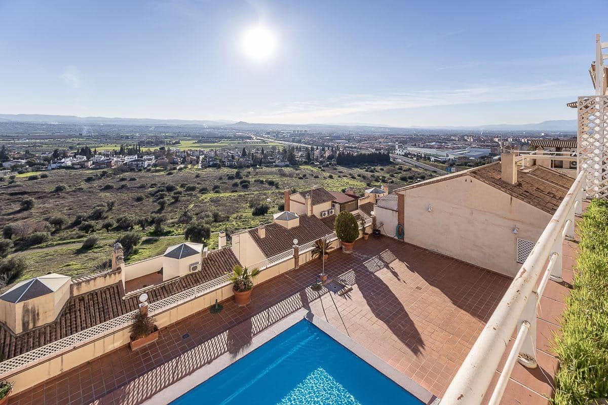 4 soverom Hus til salgs i Granada by med svømmebasseng garasje - € 510 000 (Ref: 9627458)