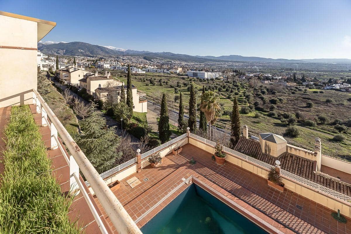 4 soverom Hus til salgs i Granada by med svømmebasseng garasje - € 510 000 (Ref: 9627458)