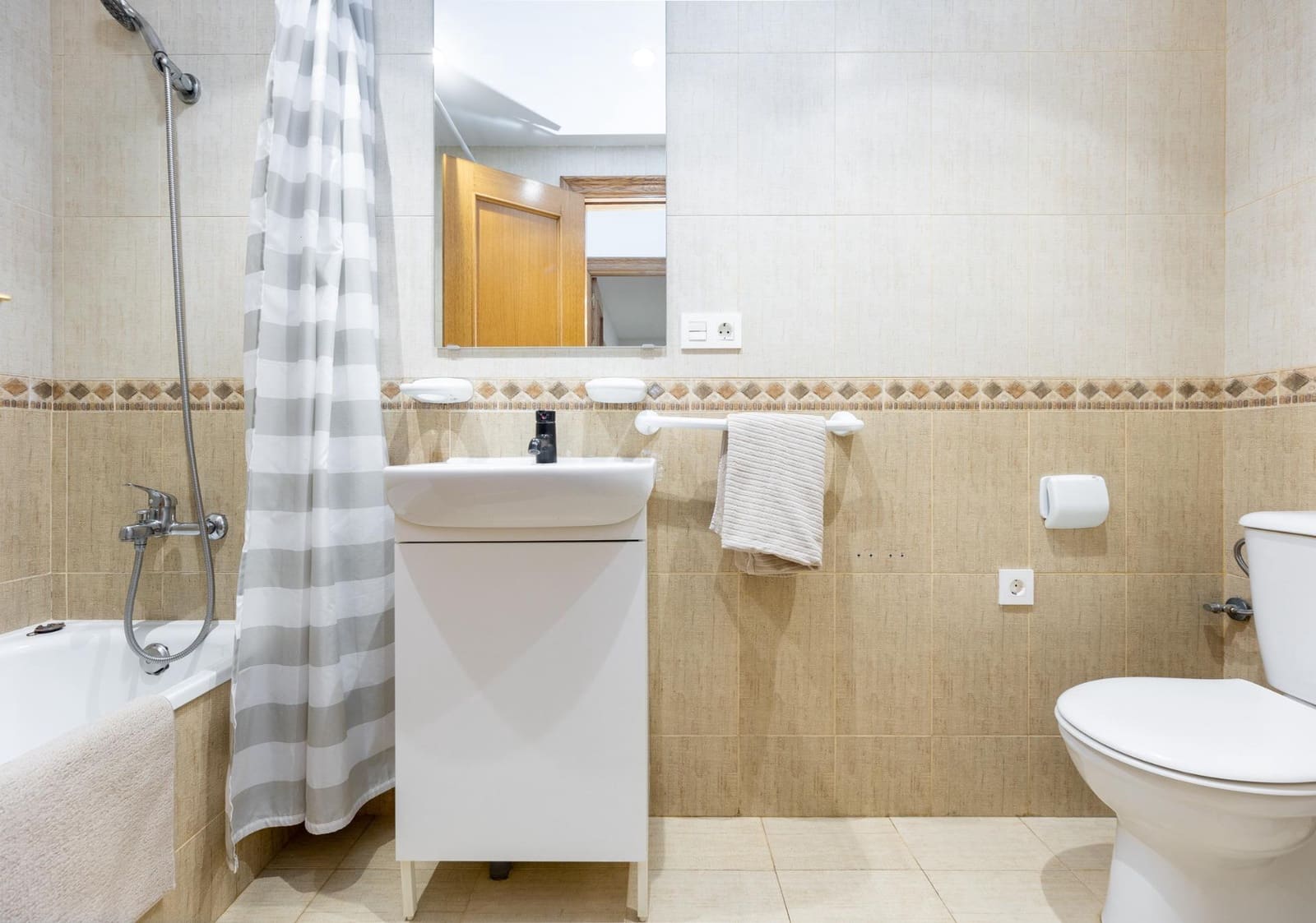 1 Zimmer Apartment zu verkaufen in Alhendin mit Garage - 120.000 € (Ref: 9629928)