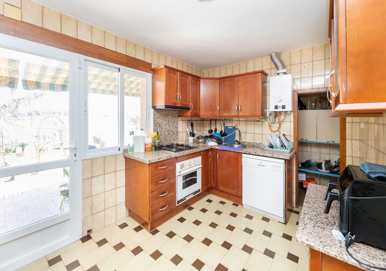 6 sovrum Villa till salu i Belicena med garage - 350 000 € (Ref: 9634203)