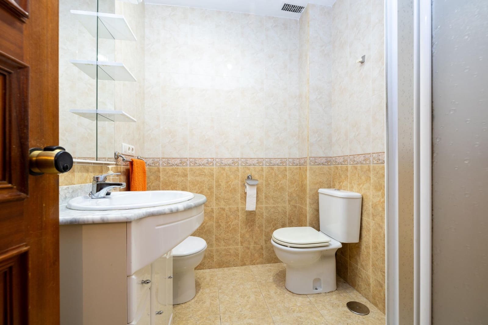 4 slaapkamer Flat te koop in Granada stad met garage - € 335.000 (Ref: 9637525)