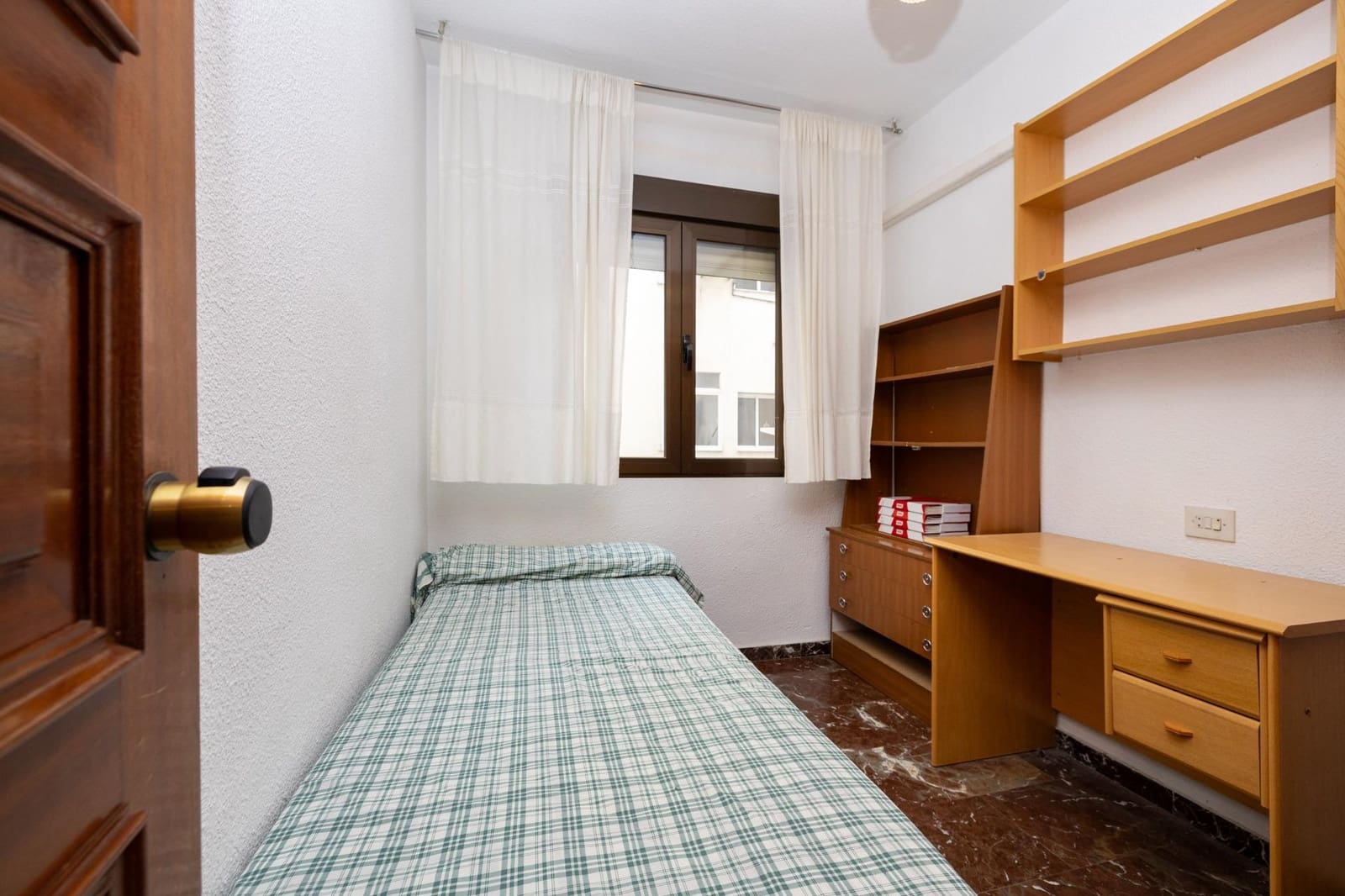 4 slaapkamer Flat te koop in Granada stad met garage - € 335.000 (Ref: 9637525)