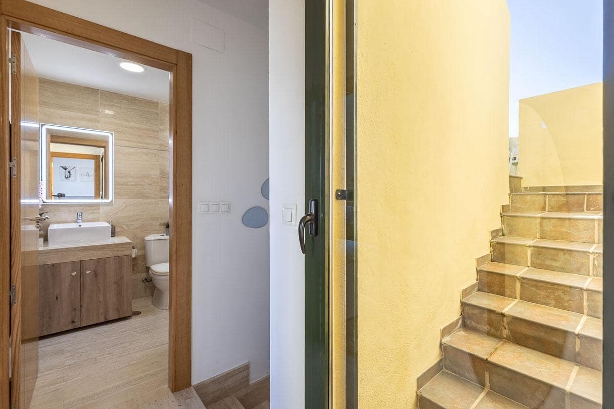 3 sovrum Radhus till salu i Las Gabias med pool garage - 279 000 € (Ref: 9648071)