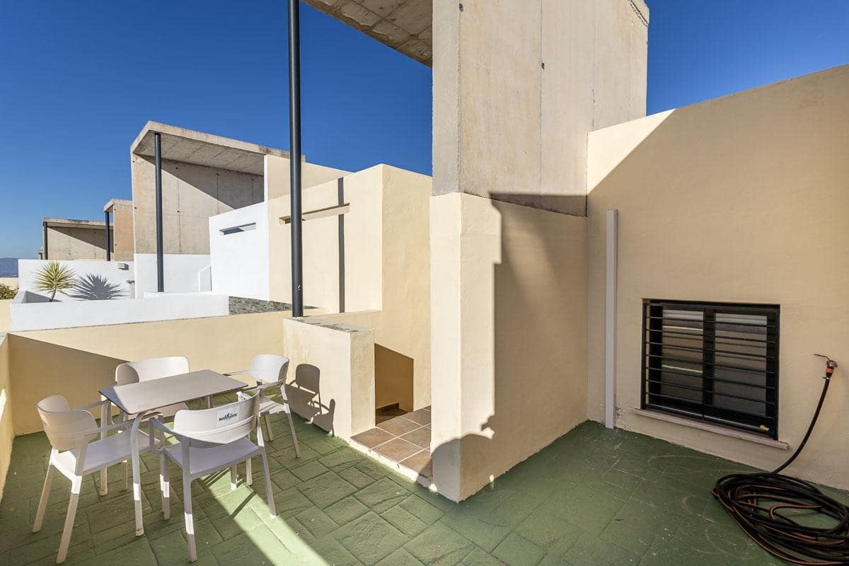 3 sovrum Radhus till salu i Las Gabias med pool garage - 279 000 € (Ref: 9648071)