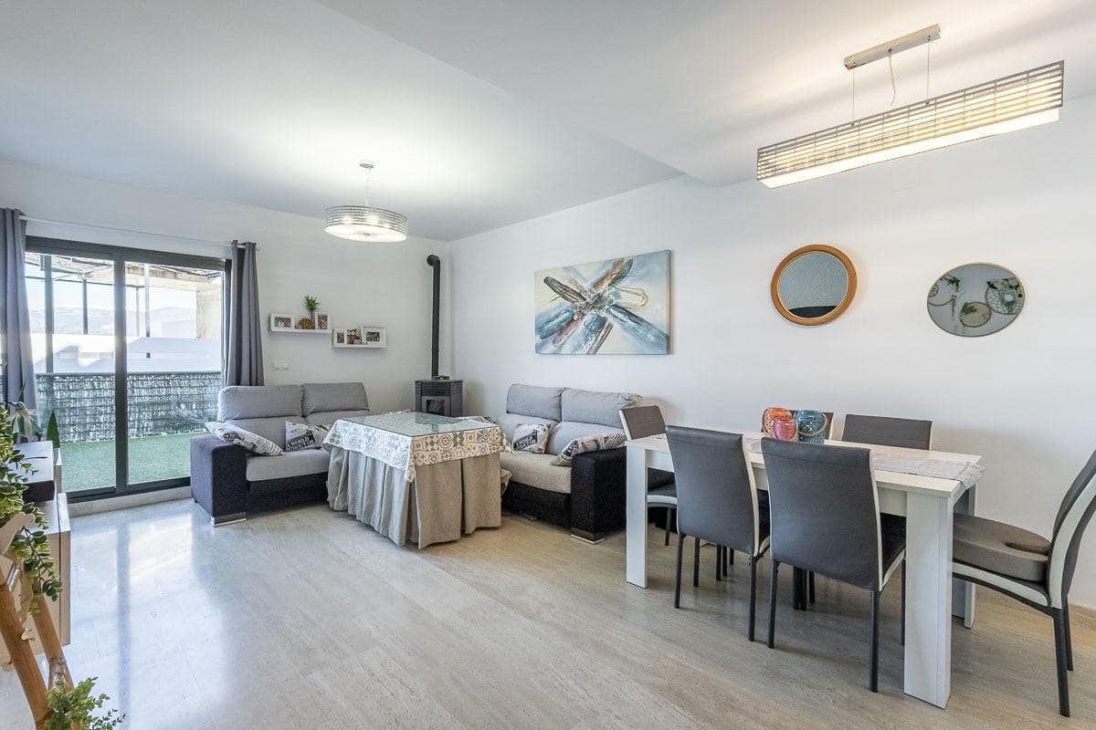 3 bedroom Terraced Villa for sale in Las Gabias with pool garage - € 279,000 (Ref: 9648071)