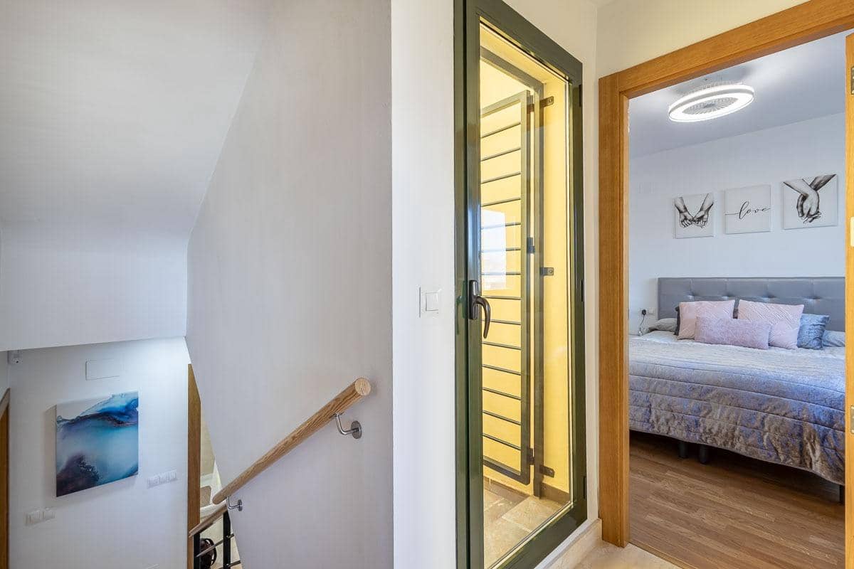 3 bedroom Terraced Villa for sale in Las Gabias with pool garage - € 279,000 (Ref: 9648071)