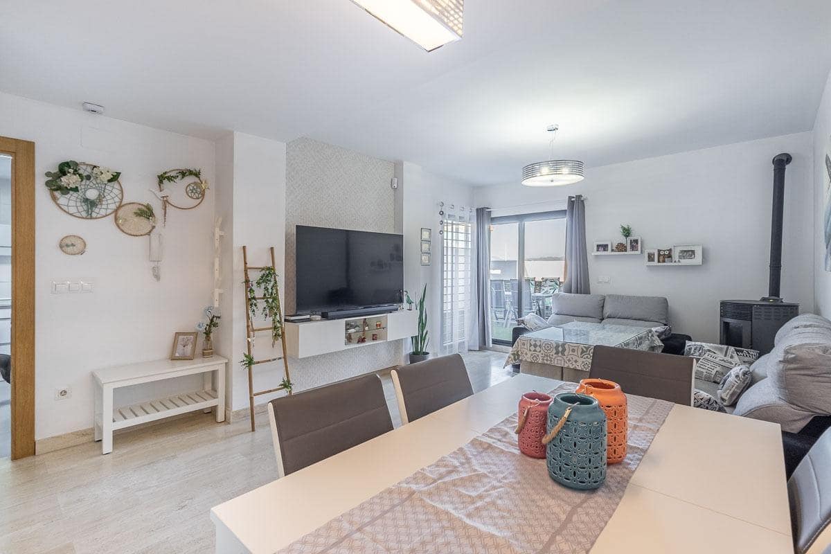 3 soveværelse Rækkehus til salg i Las Gabias med swimmingpool garage - € 279.000 (Ref: 9648071)