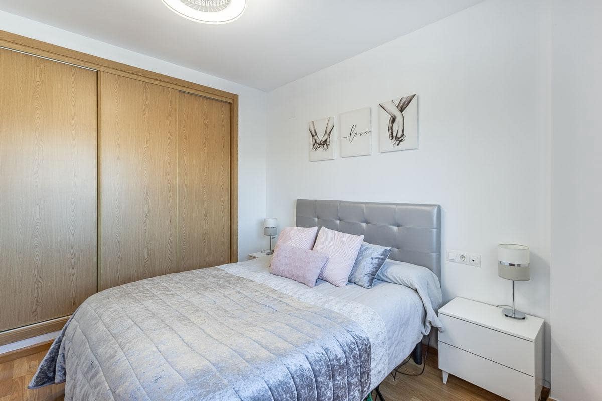 3 soveværelse Rækkehus til salg i Las Gabias med swimmingpool garage - € 279.000 (Ref: 9648071)