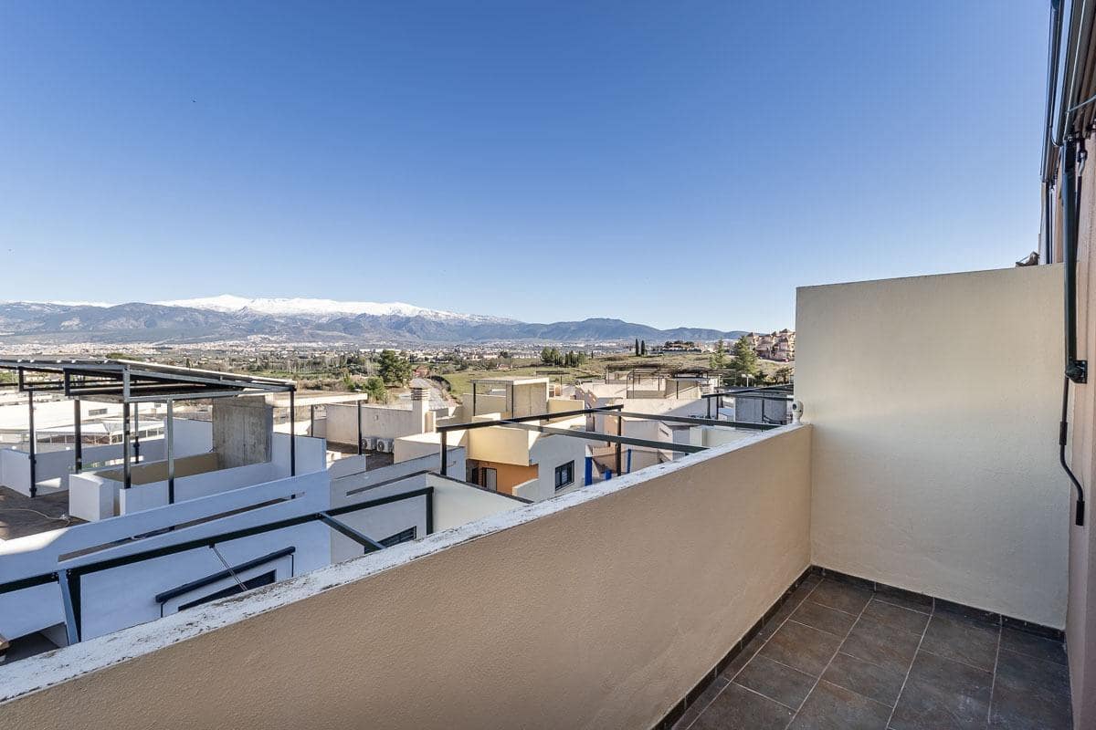 3 soveværelse Rækkehus til salg i Las Gabias med swimmingpool garage - € 279.000 (Ref: 9648071)