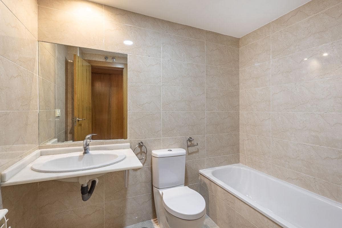 3 quarto Penthouse para venda em Granada cidade com piscina garagem - 397 500 € (Ref: 9651906)