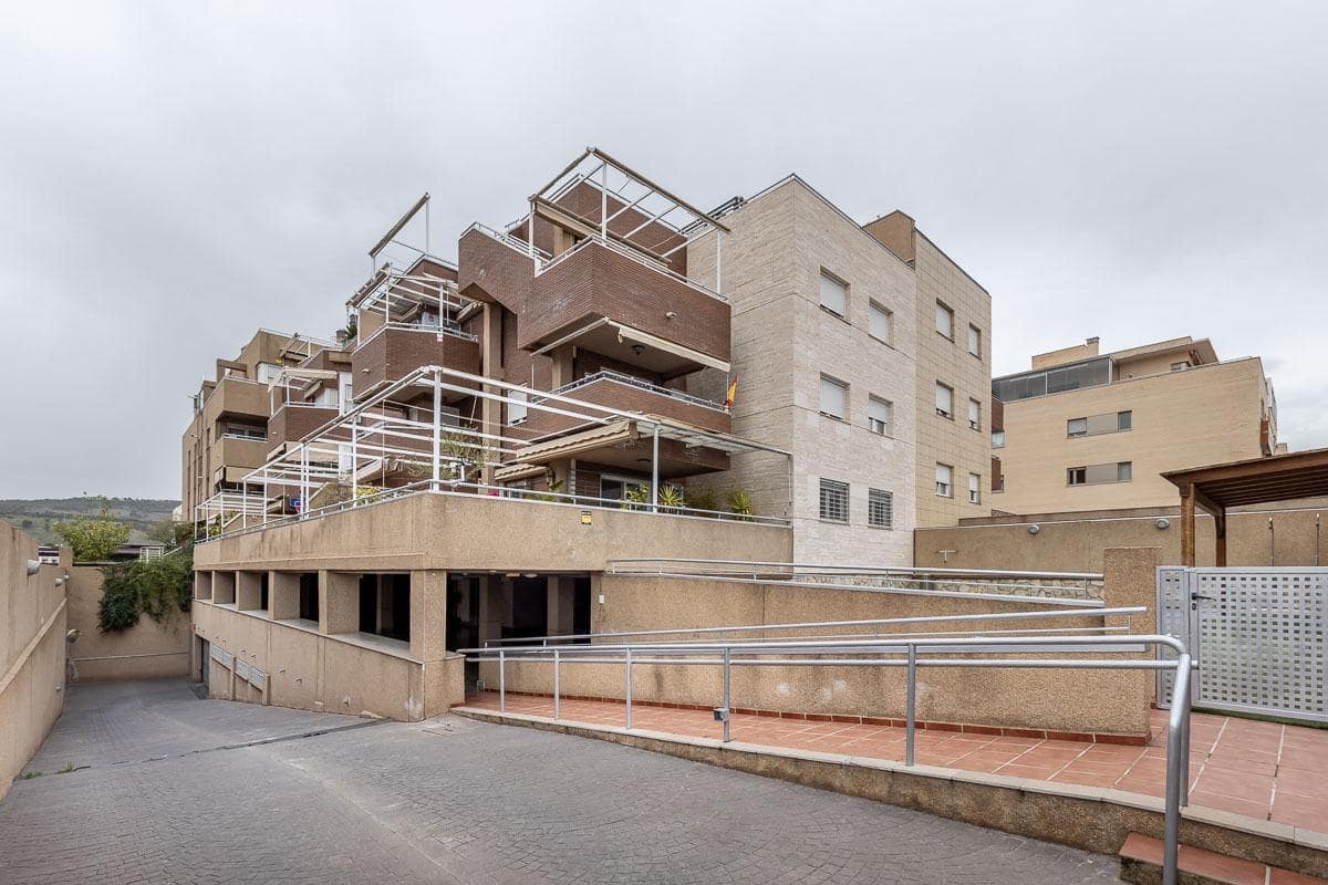 3 quarto Penthouse para venda em Granada cidade com piscina garagem - 397 500 € (Ref: 9651906)