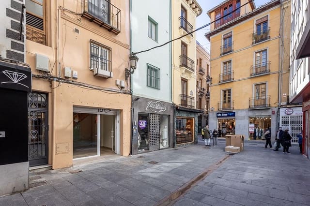 Komercyjne na sprzedaż w Miasto Grenada - 195 000 € (Ref: 9659388)