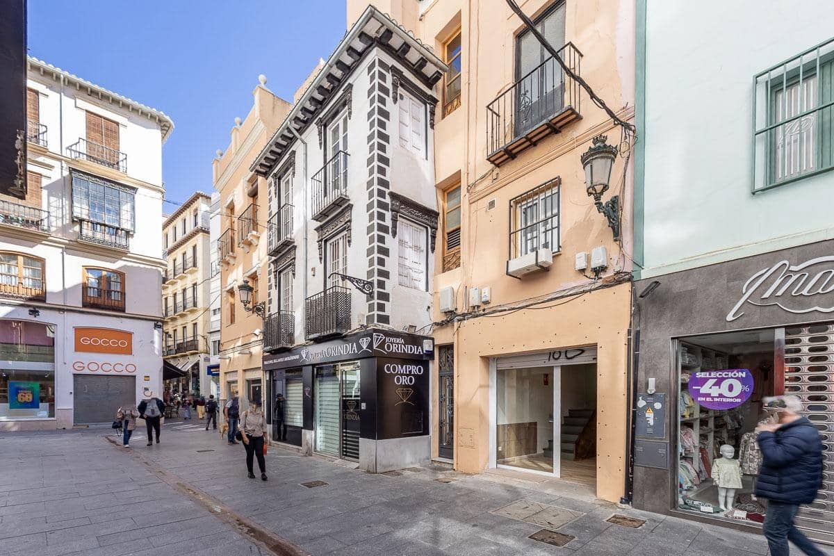 Komercyjne na sprzedaż w Miasto Grenada - 195 000 € (Ref: 9659388)