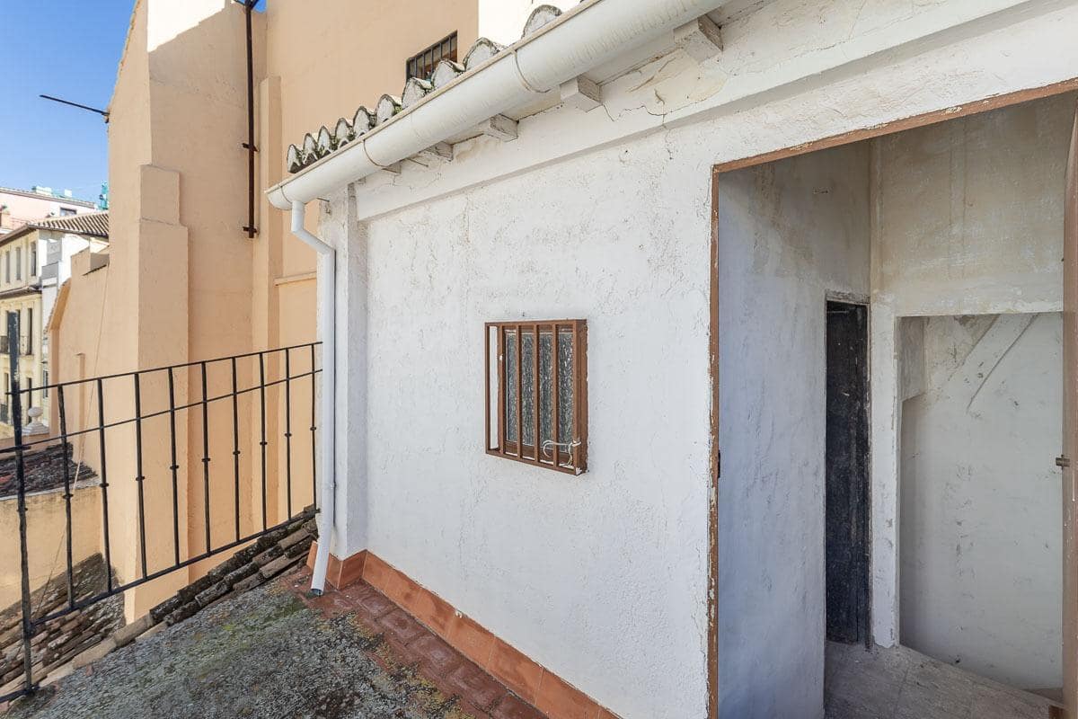 Komercyjne na sprzedaż w Miasto Grenada - 195 000 € (Ref: 9659388)