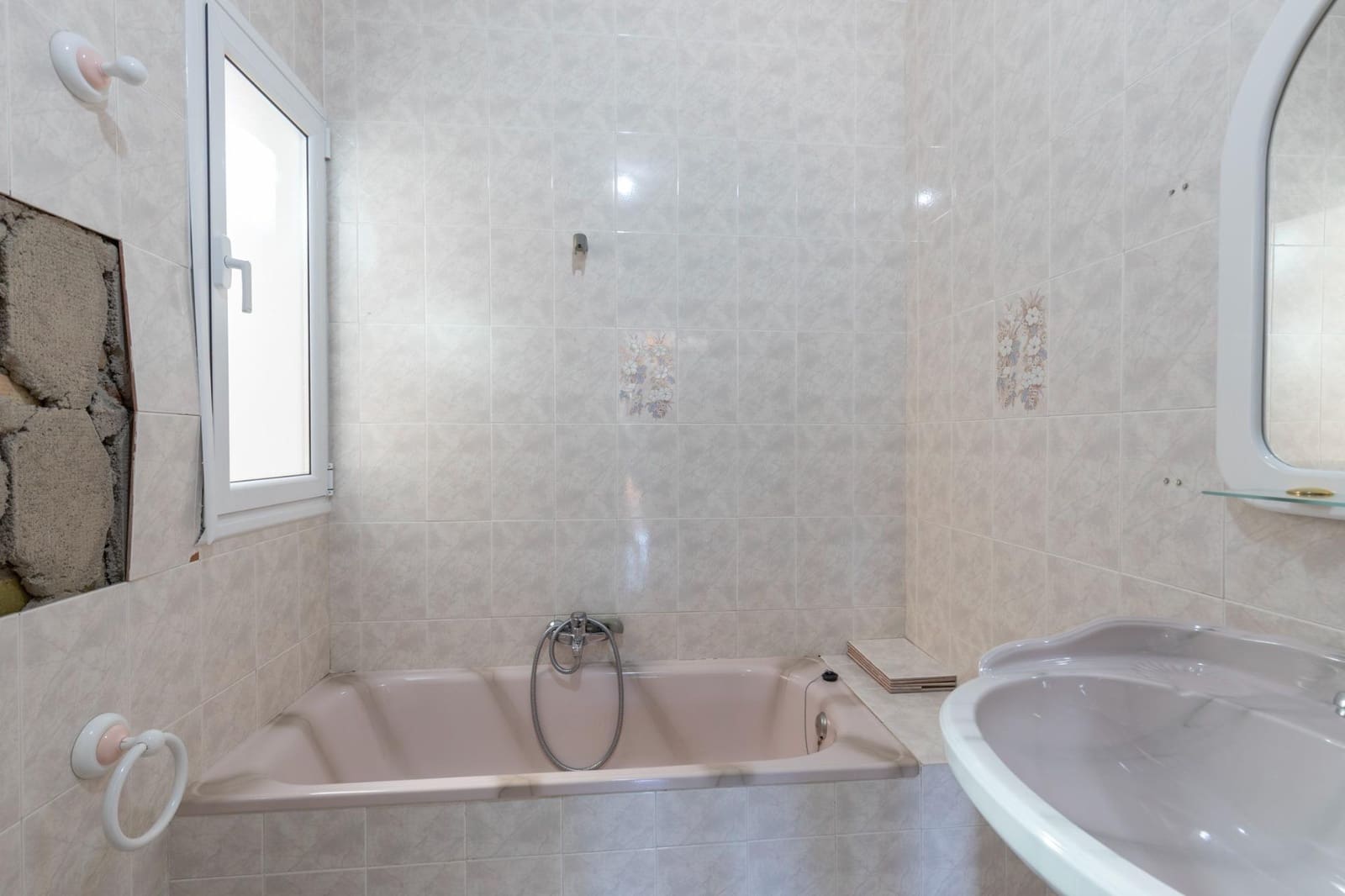 5 chambre Appartement à vendre à Guejar Sierra - 180 000 € (Ref: 9661948)