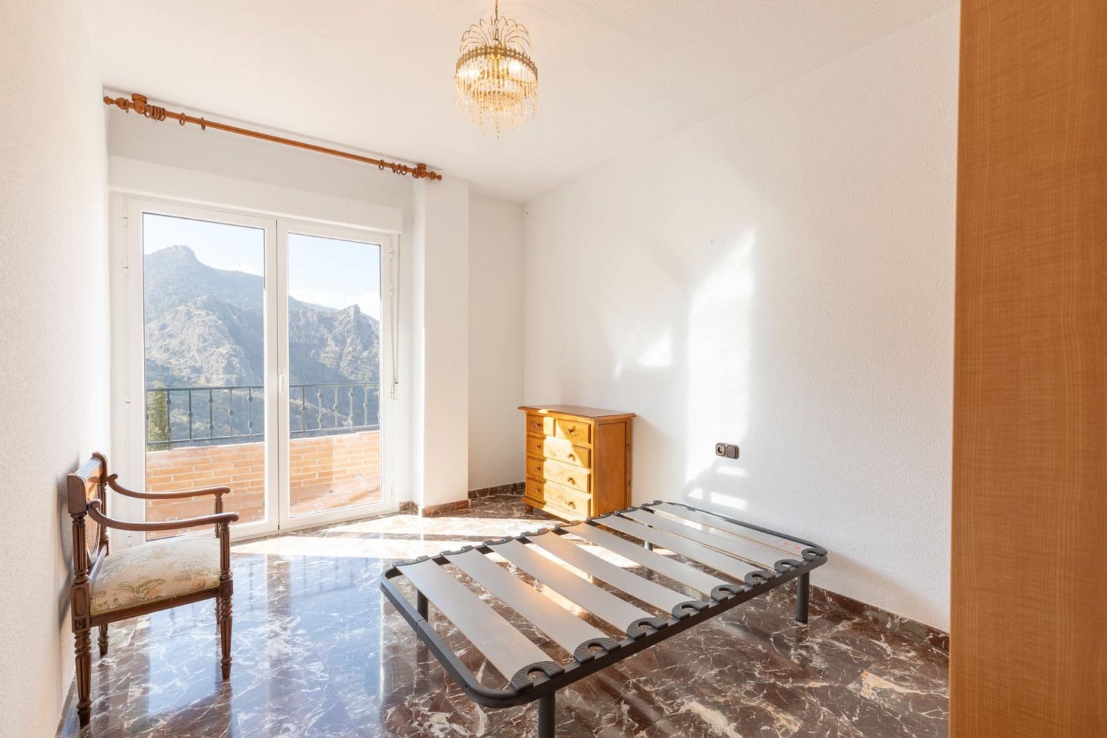 5 chambre Appartement à vendre à Guejar Sierra - 180 000 € (Ref: 9661948)