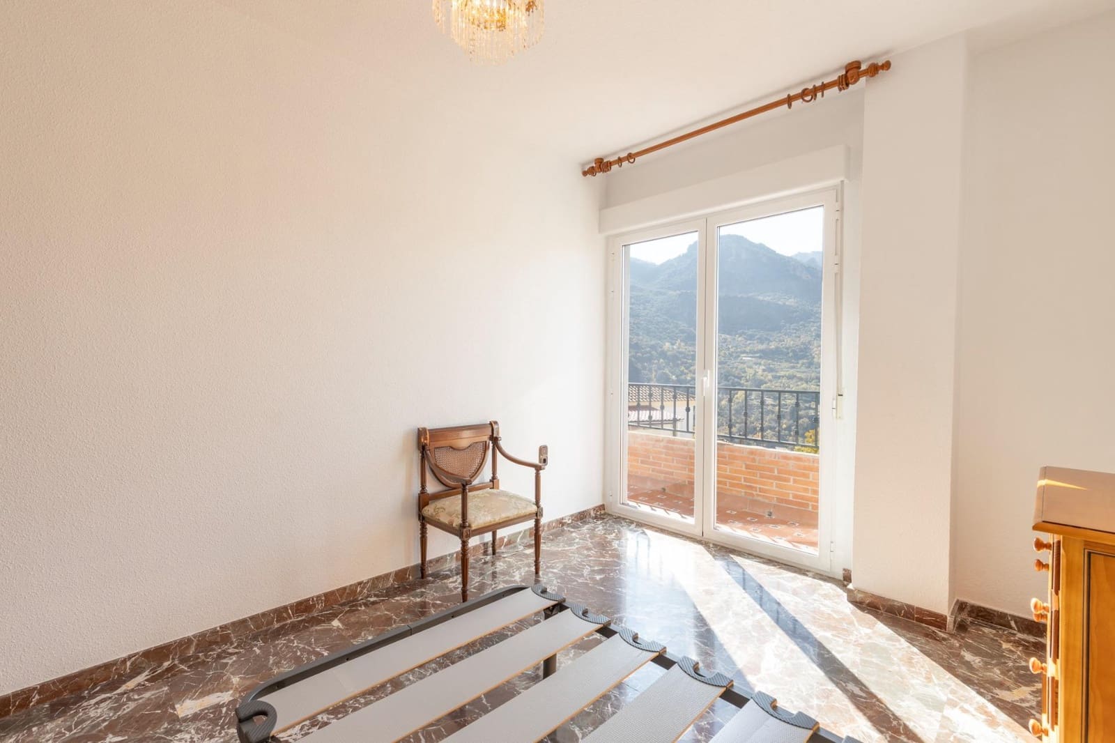 5 chambre Appartement à vendre à Guejar Sierra - 180 000 € (Ref: 9661948)