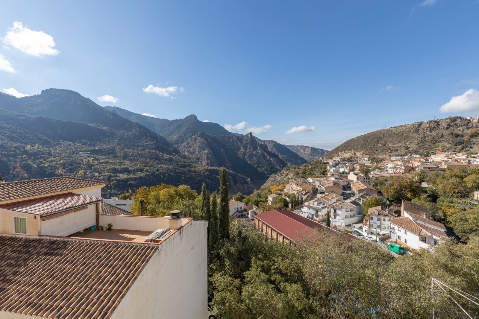 5 chambre Appartement à vendre à Guejar Sierra - 180 000 € (Ref: 9661948)