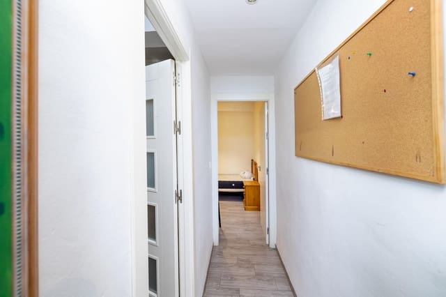 4 slaapkamer Flat te koop in Camino de Ronda - Rosaleda, Granada stad - € 310.000 (Ref: 9666460)