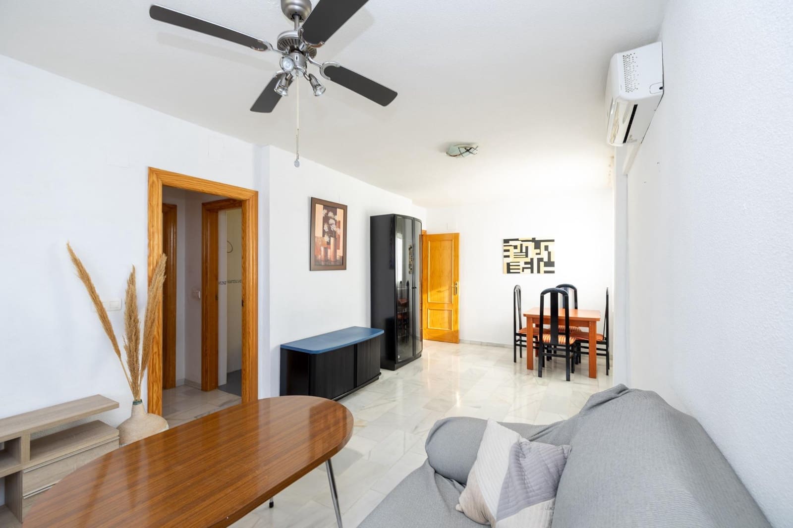 Piso de 2 habitaciones en Las Gabias en venta con garaje - 130.000 € (Ref: 9670603)