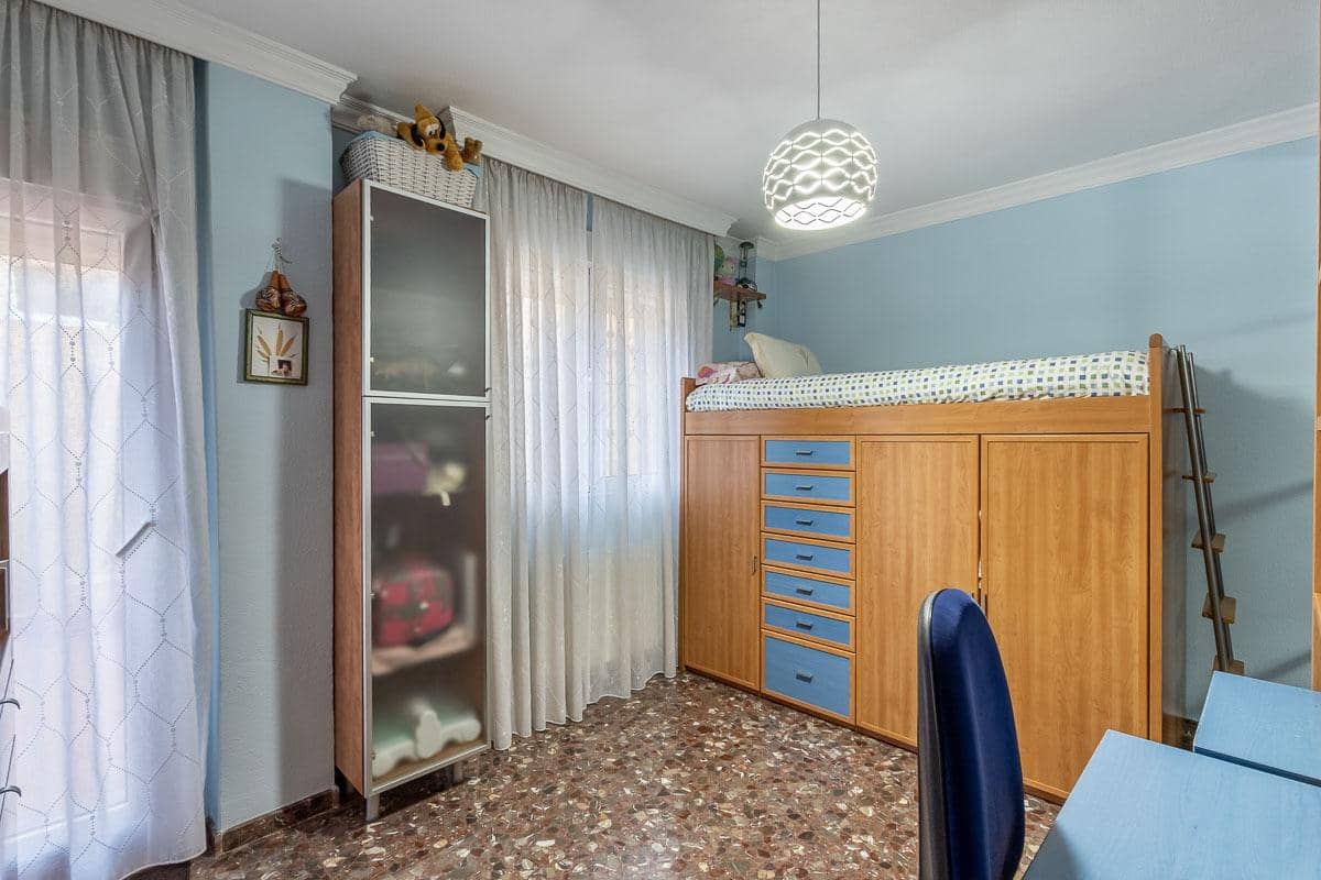 4 bedroom Townhouse for sale in Granada city with garage - € 595,000 (Ref: 9684111)