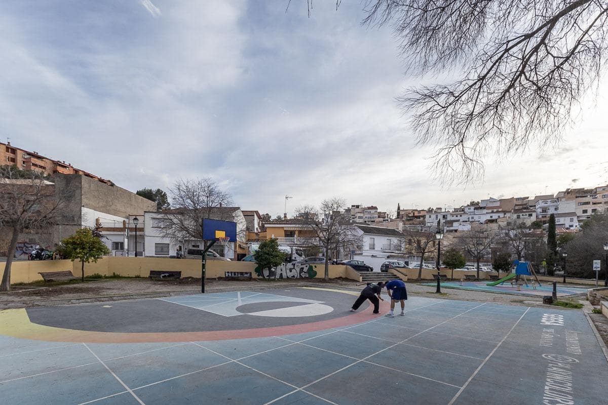 4 bedroom Townhouse for sale in Granada city with garage - € 595,000 (Ref: 9684111)