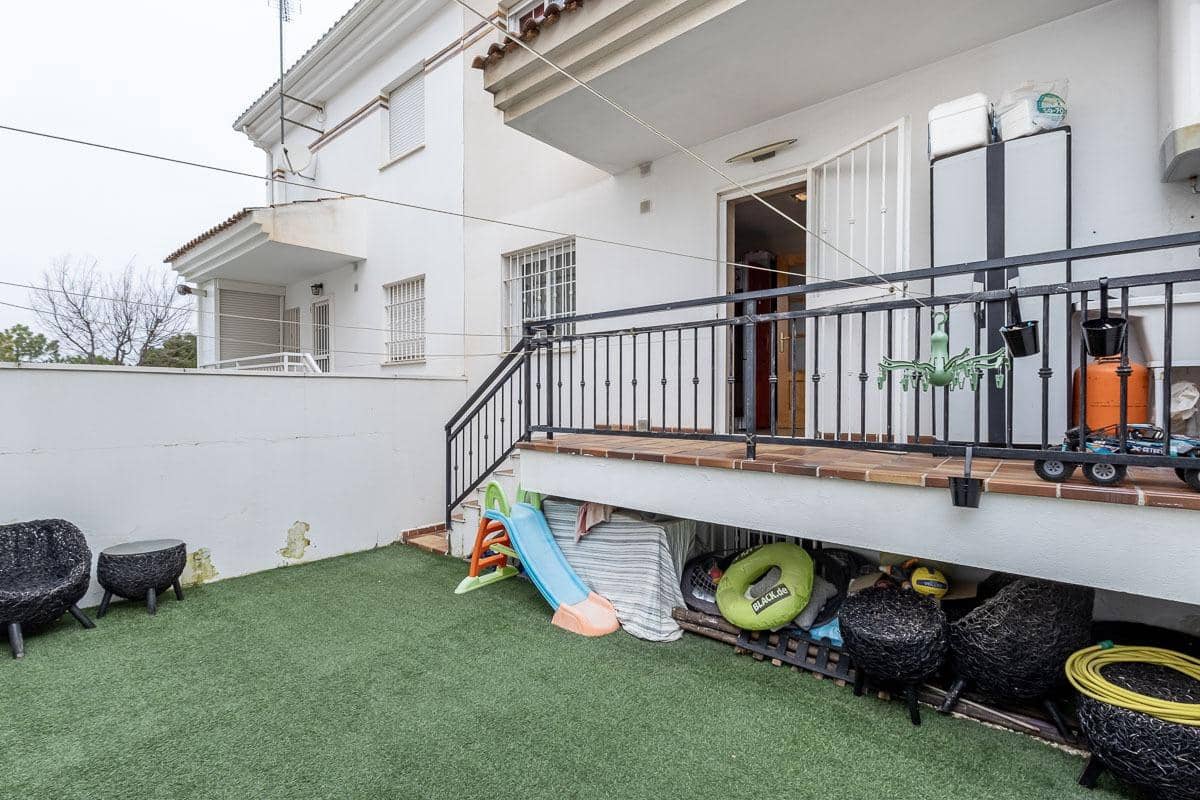 4 bedroom Terraced Villa for sale in Belicena with garage - € 239,900 (Ref: 9686379)