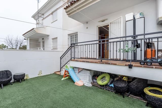 4 bedroom Terraced Villa for sale in Belicena, Vegas del Genil with garage - € 239,900 (Ref: 9686379)