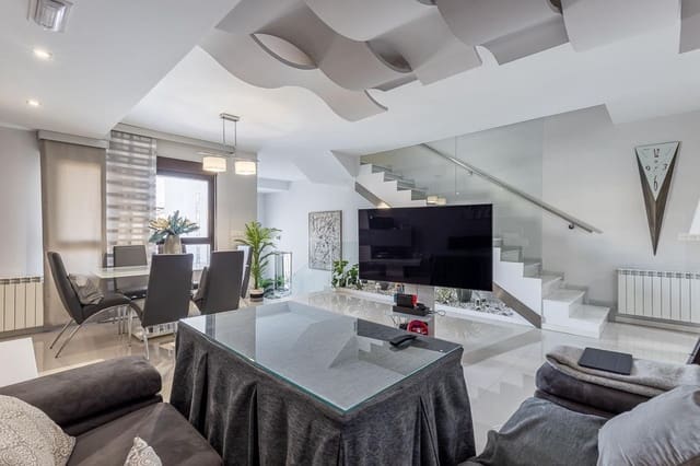 4 soverom Villa til salgs i Maracena med garasje - € 439 000 (Ref: 9690568)