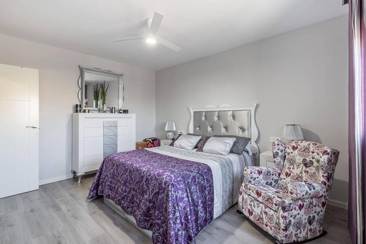 4 bedroom Villa for sale in Maracena with garage - € 439,000 (Ref: 9690568)