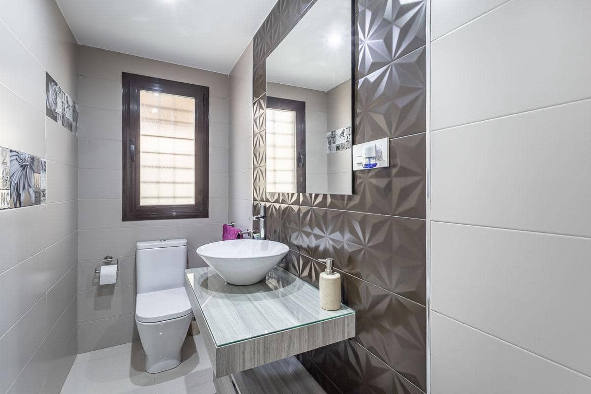 4 bedroom Villa for sale in Maracena with garage - € 439,000 (Ref: 9690568)