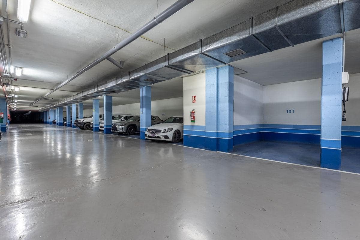 2 soveværelse Lejlighed til salg i Granada by med swimmingpool garage - € 299.000 (Ref: 9695293)