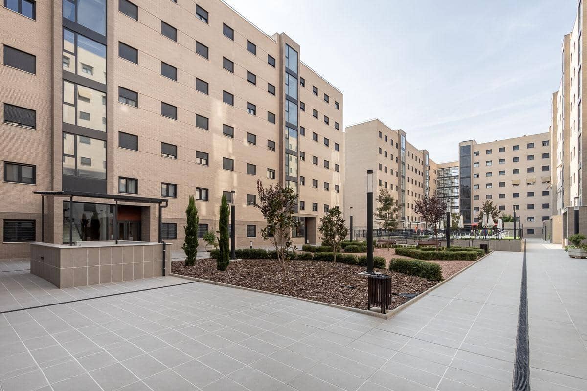 2 soveværelse Lejlighed til salg i Granada by med swimmingpool garage - € 299.000 (Ref: 9695293)