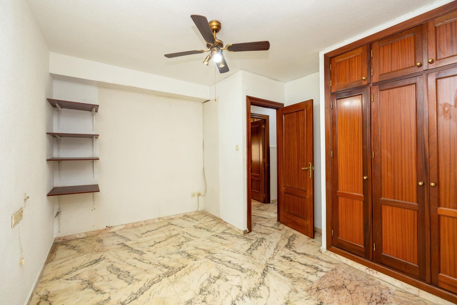 2 soveværelse Lejlighed til salg i Granada by - € 219.000 (Ref: 9711931)