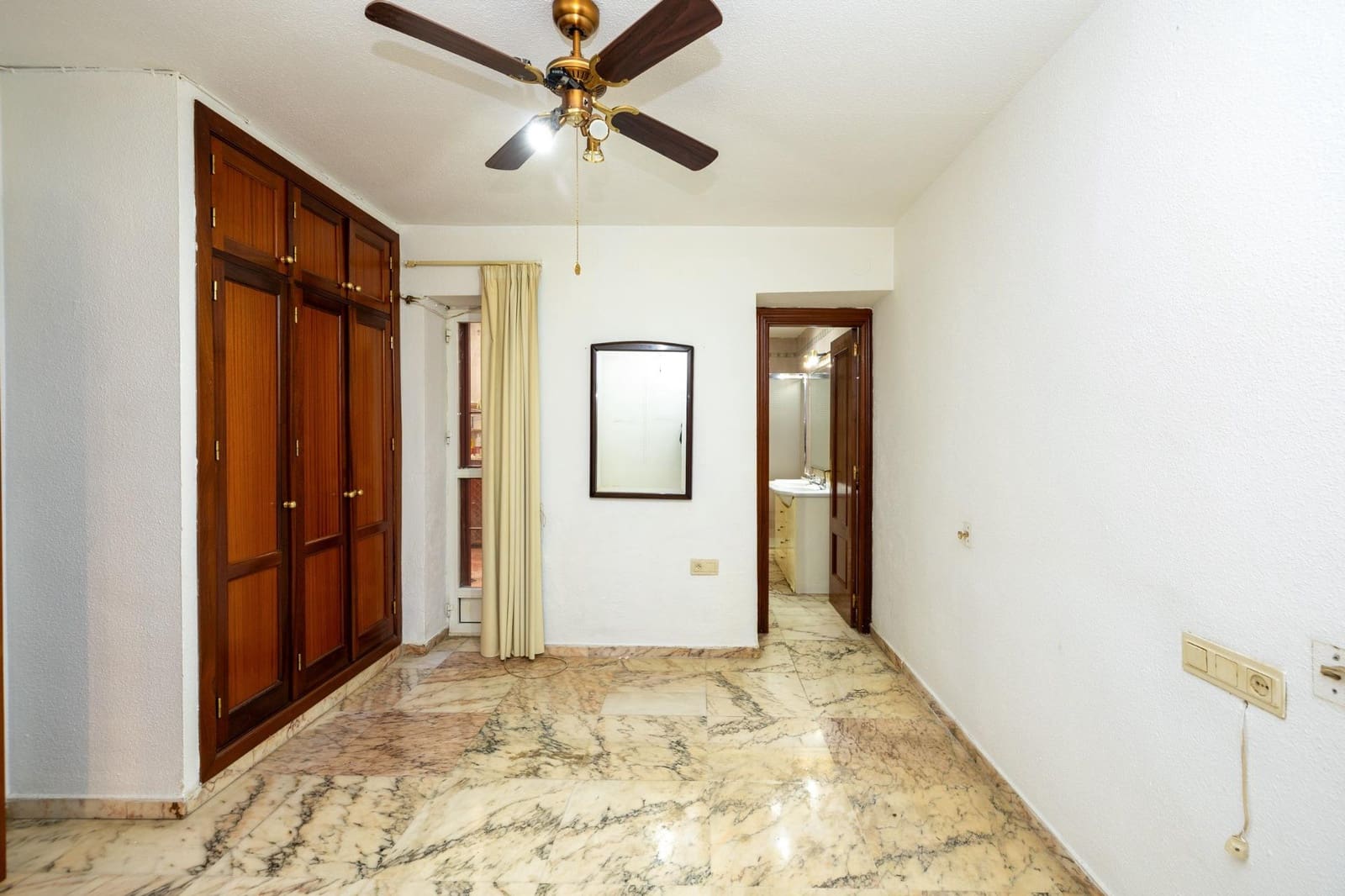 2 soveværelse Lejlighed til salg i Granada by - € 219.000 (Ref: 9711931)