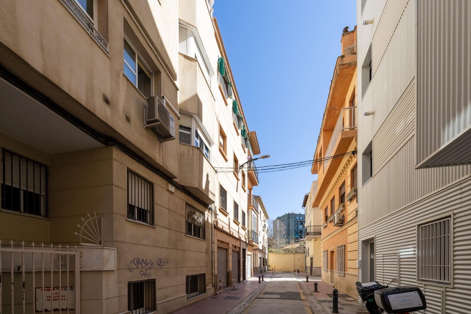 2 soveværelse Lejlighed til salg i Granada by - € 219.000 (Ref: 9711931)