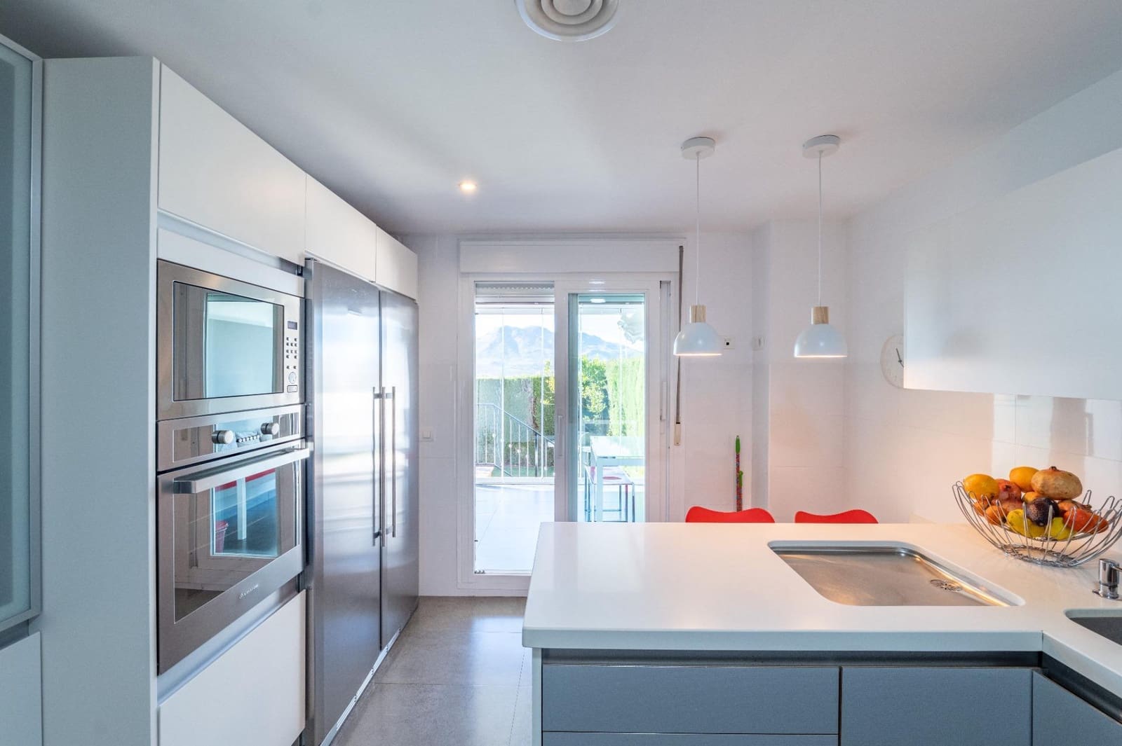 5 bedroom Semi-detached Villa for sale in Atarfe with garage - € 338,900 (Ref: 9711937)