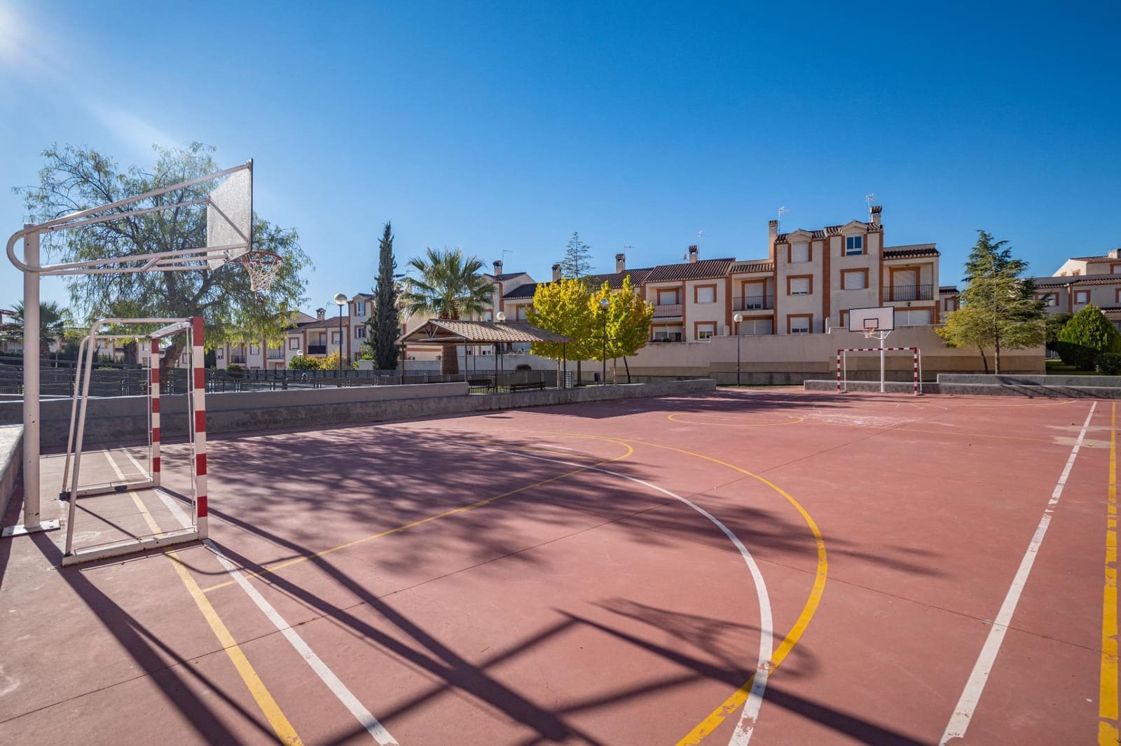 5 bedroom Semi-detached Villa for sale in Atarfe with garage - € 338,900 (Ref: 9711937)