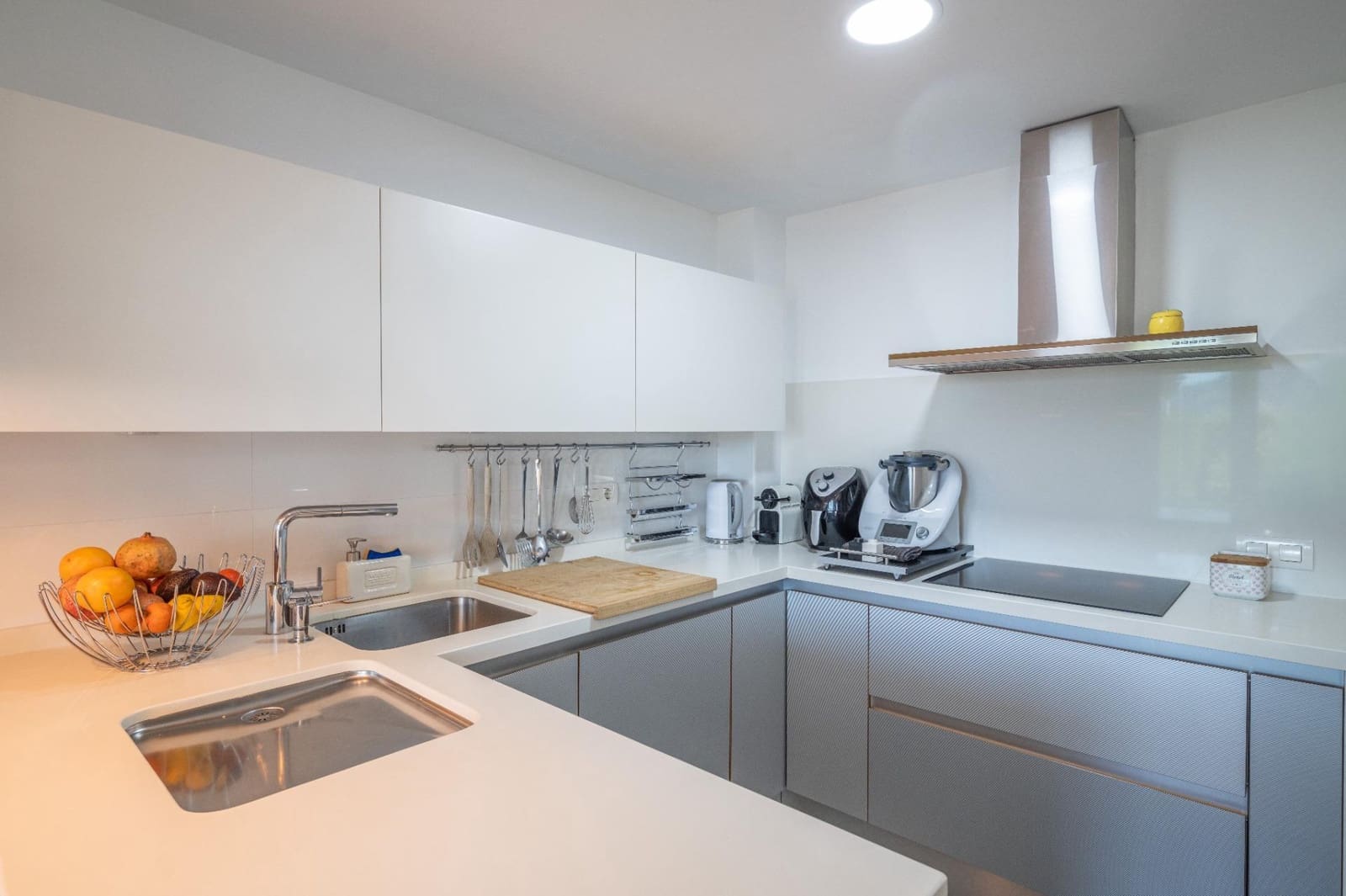 5 bedroom Semi-detached Villa for sale in Atarfe with garage - € 338,900 (Ref: 9711937)