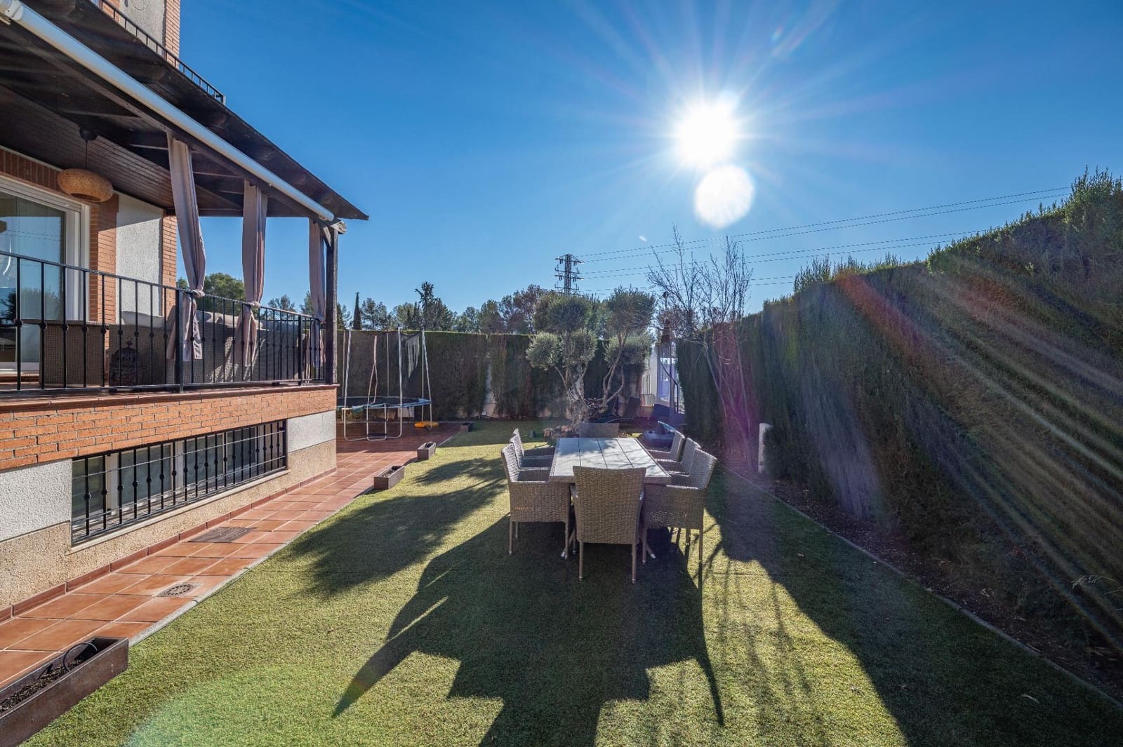 5 bedroom Semi-detached Villa for sale in Atarfe with garage - € 338,900 (Ref: 9711937)