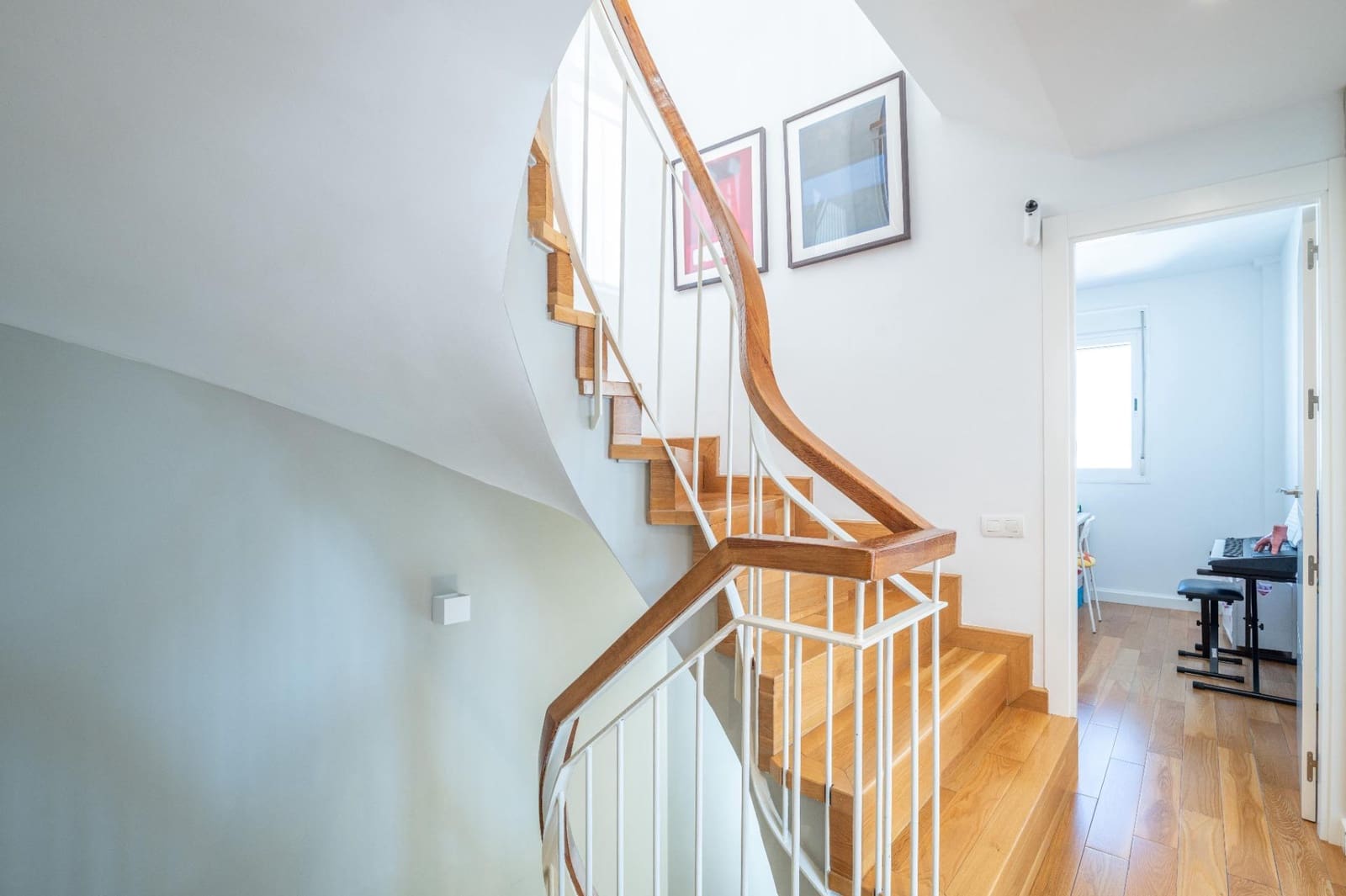 5 bedroom Semi-detached Villa for sale in Atarfe with garage - € 338,900 (Ref: 9711937)